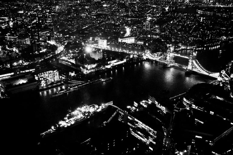 Londres vue de haut et de nuit