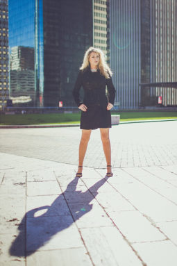 Aurore en noir sous le soleil de la Défense
