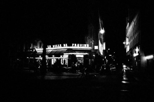 2018-10-20-Hexar-AF-35mm-Kodak-TMAX3200_24_MOD_BW_FRAME_resize