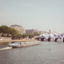La péniche et la caverne